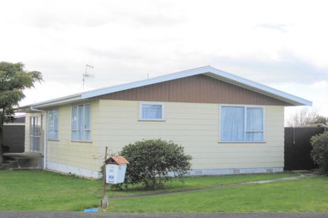 Photo of property in 35 Heather Street, Levin, 5510