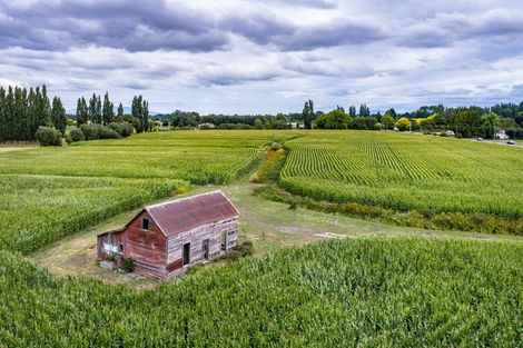 Photo of property in 2520 State Highway 2, Ahikouka, Greytown, 5794