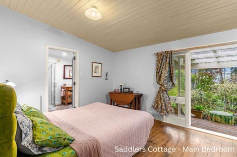 Photo of property in Saddlery Cottage, 3245 Paparoa-oakleigh Road, Paparoa, 0571