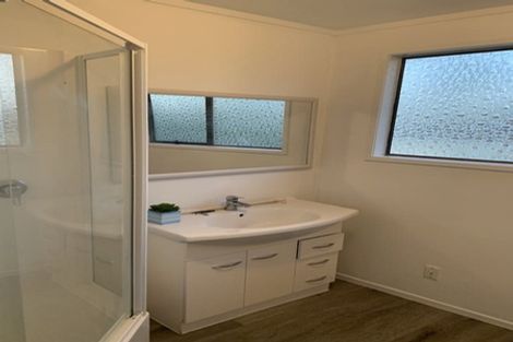 Photo of property in 41 Mcquarrie Avenue, Wattle Downs, Auckland, 2103