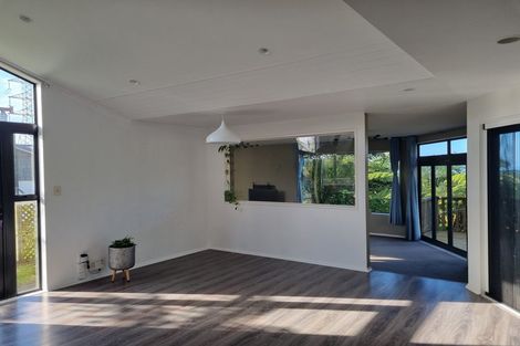 Photo of property in 14 Kekeno Grove, Tirohanga, Lower Hutt, 5010