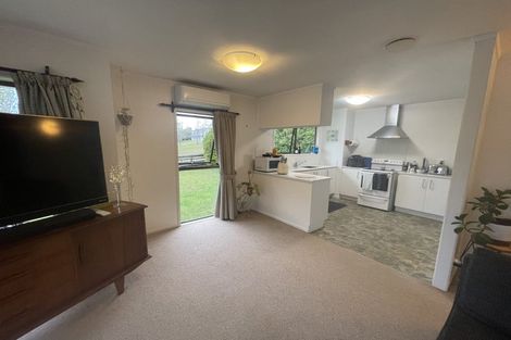 Photo of property in 2/20 Sartors Avenue, Northcross, Auckland, 0630