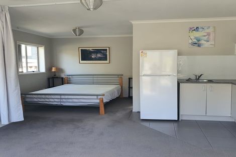 Photo of property in 13 Andre Rise, Stanmore Bay, Whangaparaoa, 0932