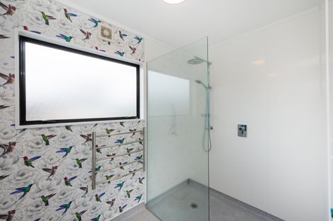 Photo of property in 26 Peppertree Glade, Kelvin Grove, Palmerston North, 4414