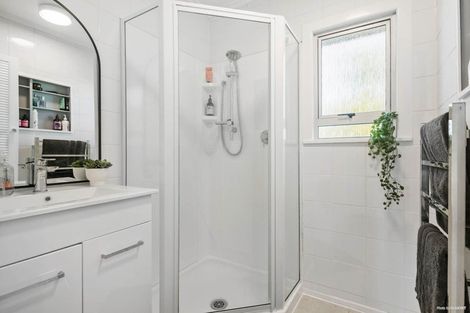 Photo of property in 2/113 Nile Road, Milford, Auckland, 0620