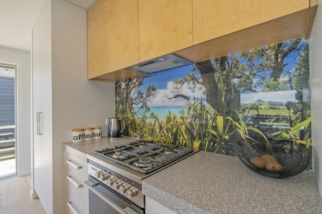 Photo of property in 11 Navigation Drive, Cooks Beach, Whitianga, 3591