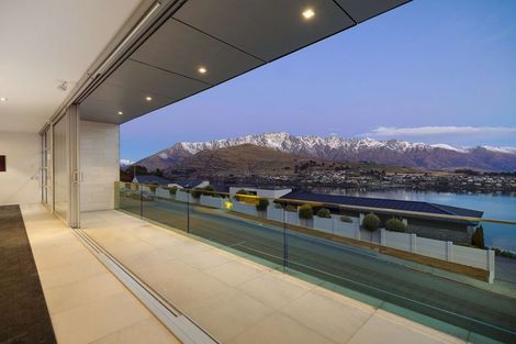Photo of property in 74 Panorama Terrace, Queenstown, 9300
