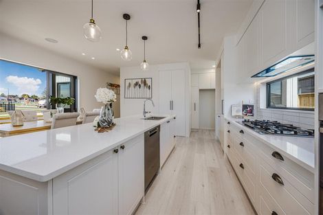 Photo of property in 8 Arahi Road, Clevedon, 2582