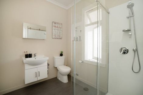 Photo of property in 21 Burns Avenue, Takaro, Palmerston North, 4412