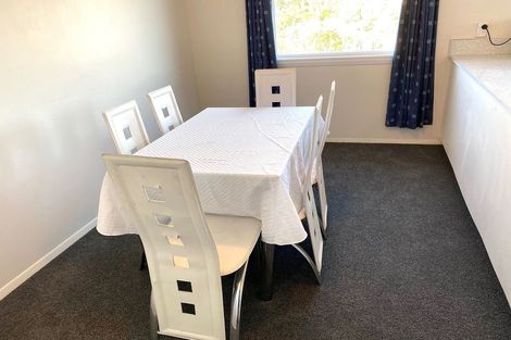 Photo of property in 131 Ruskin Road, Newlands, Wellington, 6037