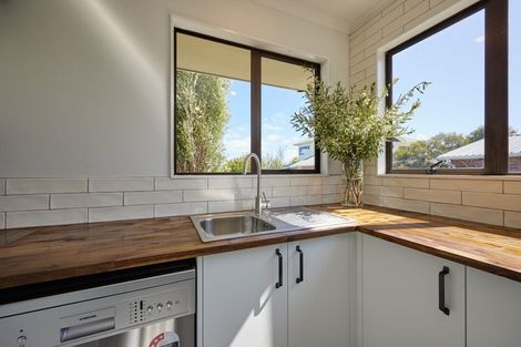 Photo of property in 37a Kotare Place, South Bay, Kaikoura, 7300