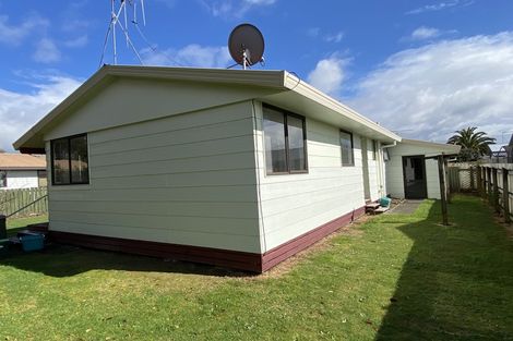 Photo of property in 21 Rigter Place, Enderley, Hamilton, 3214