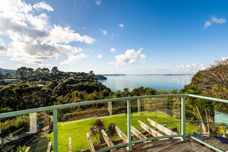 Photo of property in 24 Arama Avenue, Titirangi, Auckland, 0604