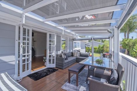 Photo of property in 30 Ladies Mile, Manly, Whangaparaoa, 0930