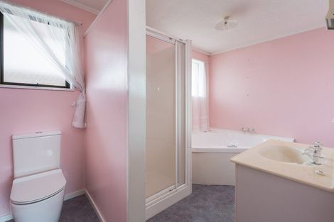 Photo of property in 1 Ash Place, Mosgiel, 9024