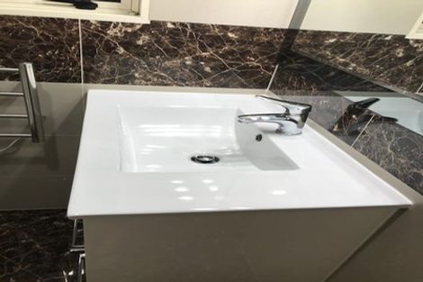 Photo of property in 100 Westerham Drive, Dannemora, Auckland, 2016