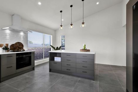 Photo of property in 20 Tiverton Crescent, Whalers Gate, New Plymouth, 4310