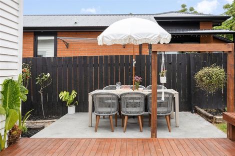 Photo of property in 1 Casey Avenue, Fairfield, Hamilton, 3214