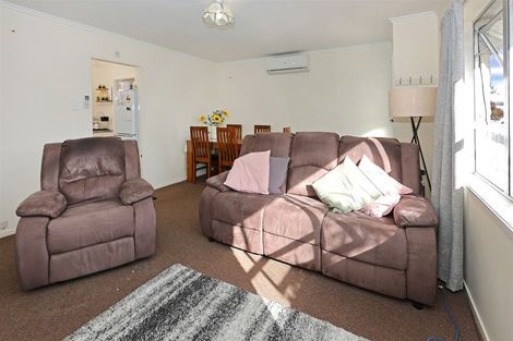 Photo of property in 1/28 Taipari Road, Te Atatu Peninsula, Auckland, 0610