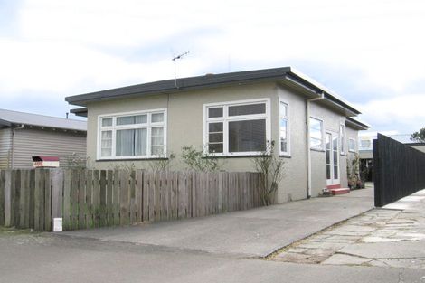 Photo of property in 495 Featherston Street, Roslyn, Palmerston North, 4414