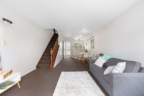 Photo of property in 9/31 Mana Avenue, Titahi Bay, Porirua, 5022