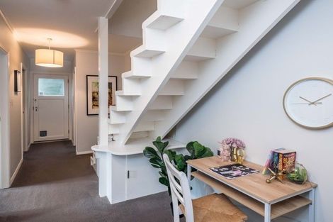 Photo of property in 17 Hewett Way, Ngaio, Wellington, 6035