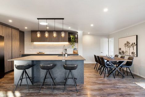 Photo of property in 28 Madison Street, Cambridge, 3434