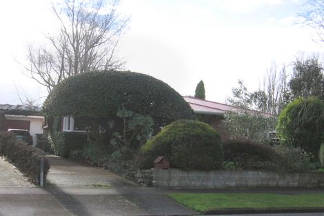Photo of property in 37 Ruamahanga Crescent, Terrace End, Palmerston North, 4410