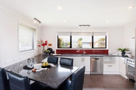 Photo of property in 22 Pegasus Place, Kelvin Grove, Palmerston North, 4414