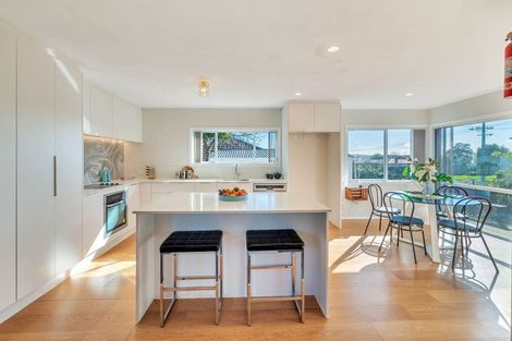 Photo of property in 55 Sturges Road, Henderson, Auckland, 0612