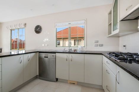 Photo of property in 24 Parkwood Crescent, Gulf Harbour, Whangaparaoa, 0930