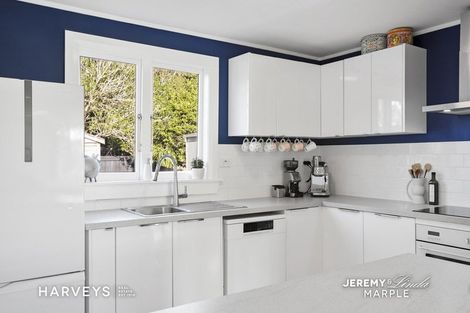 Photo of property in 1/112a View Road, Sunnyvale, Auckland, 0612