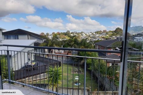 Photo of property in 62 Rising Parade, Fairview Heights, Auckland, 0632