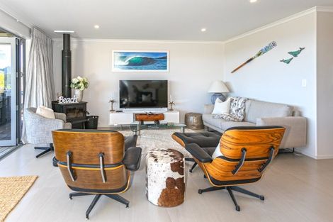 Photo of property in 18 Ross Place, Whiritoa, Whangamata, 3691