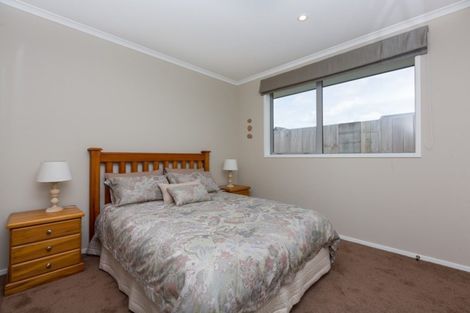 Photo of property in 7a Royal Heights, Glen Avon, New Plymouth, 4312