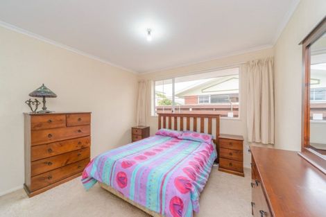 Photo of property in 2/142 Heretaunga Street, Palmerston North, 4414