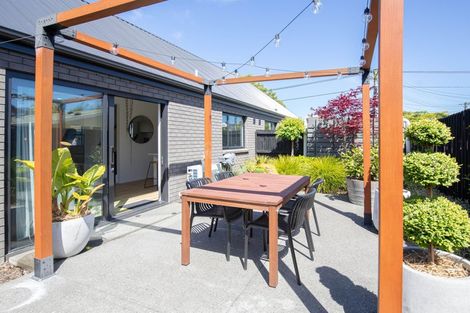 Photo of property in 2/116 Champion Street, Edgeware, Christchurch, 8013