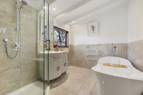 Photo of property in 21 Heuchan Lane, Wanaka, 9305