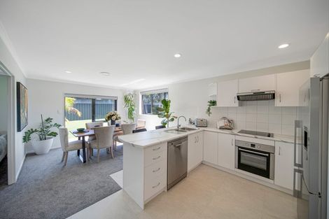 Photo of property in 17 Morewa Place, Takanini, 2112