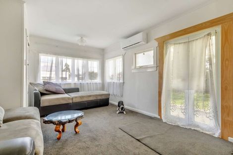 Photo of property in 11 Tawa Street, Edgecumbe, 3120