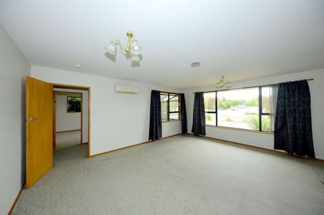 Photo of property in 56 Royal Park Drive, Parklands, Christchurch, 8083