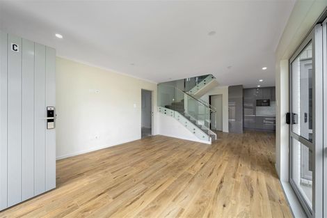 Photo of property in 69d Great South Road, Manurewa, Auckland, 2102