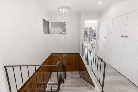 Photo of property in 1/100 Titirangi Road, New Lynn, Auckland, 0600