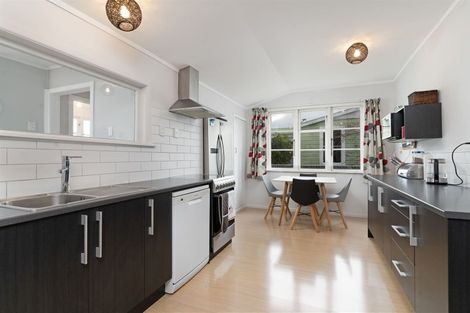 Photo of property in 121 Dixon Street, Masterton, 5810