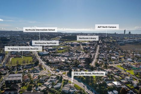 Photo of property in 1/92 Lake Road, Northcote, Auckland, 0627