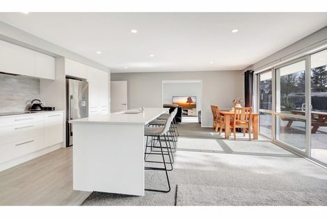 Photo of property in 177b High Street, Oxford, 7430