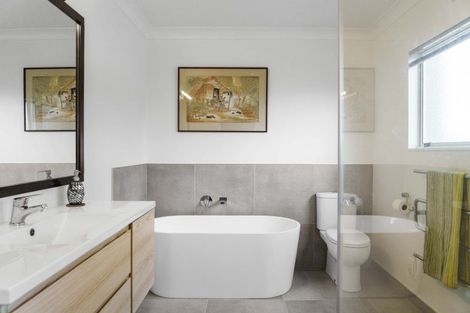 Photo of property in 15 Seychelles Drive, Papamoa Beach, Papamoa, 3118