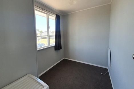 Photo of property in 2 Tiki Street, Castlecliff, Whanganui, 4501
