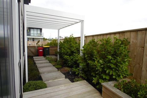 Photo of property in 51 Carder Court, Hobsonville, Auckland, 0618