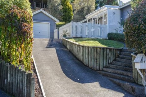 Photo of property in 4 Toop Street, Havelock North, 4130